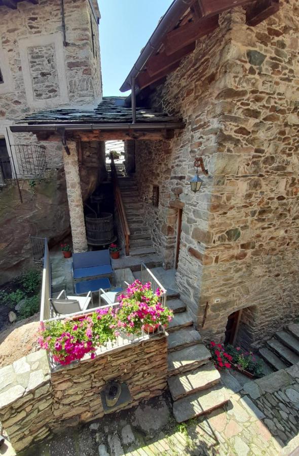 Bed & Breakfast La Crotta Pont-Saint-Martin Exterior photo