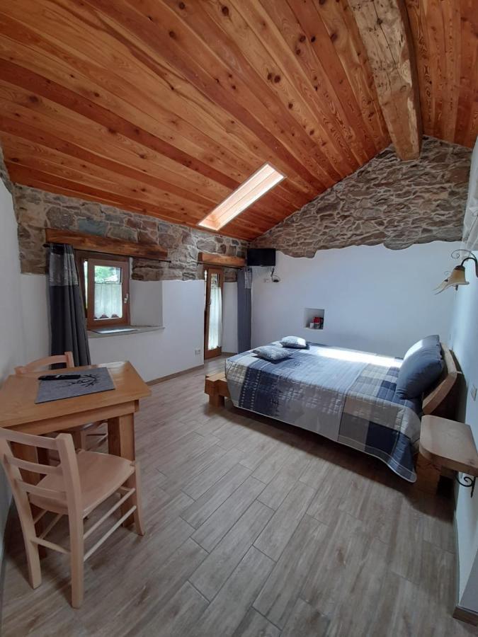 Bed & Breakfast La Crotta Pont-Saint-Martin Exterior photo