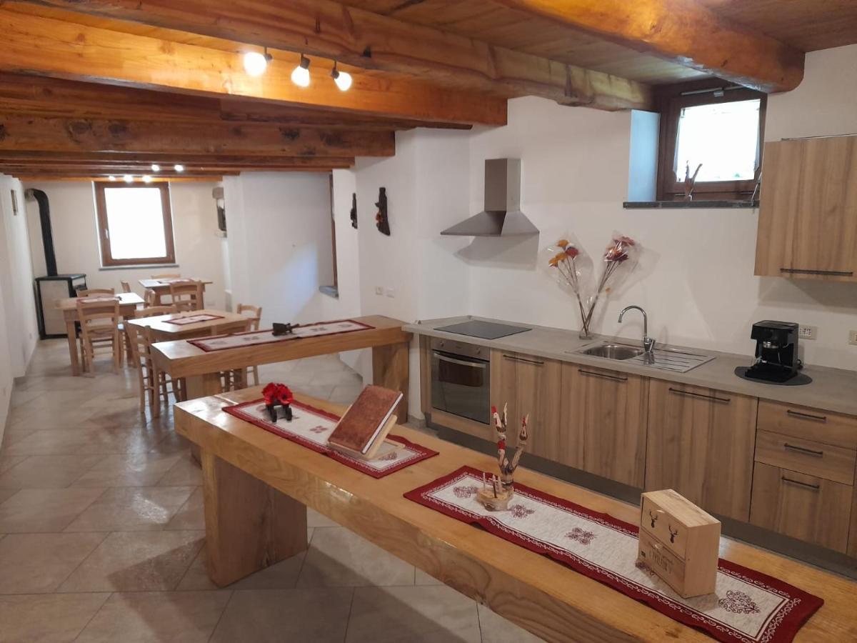 Bed & Breakfast La Crotta Pont-Saint-Martin Exterior photo