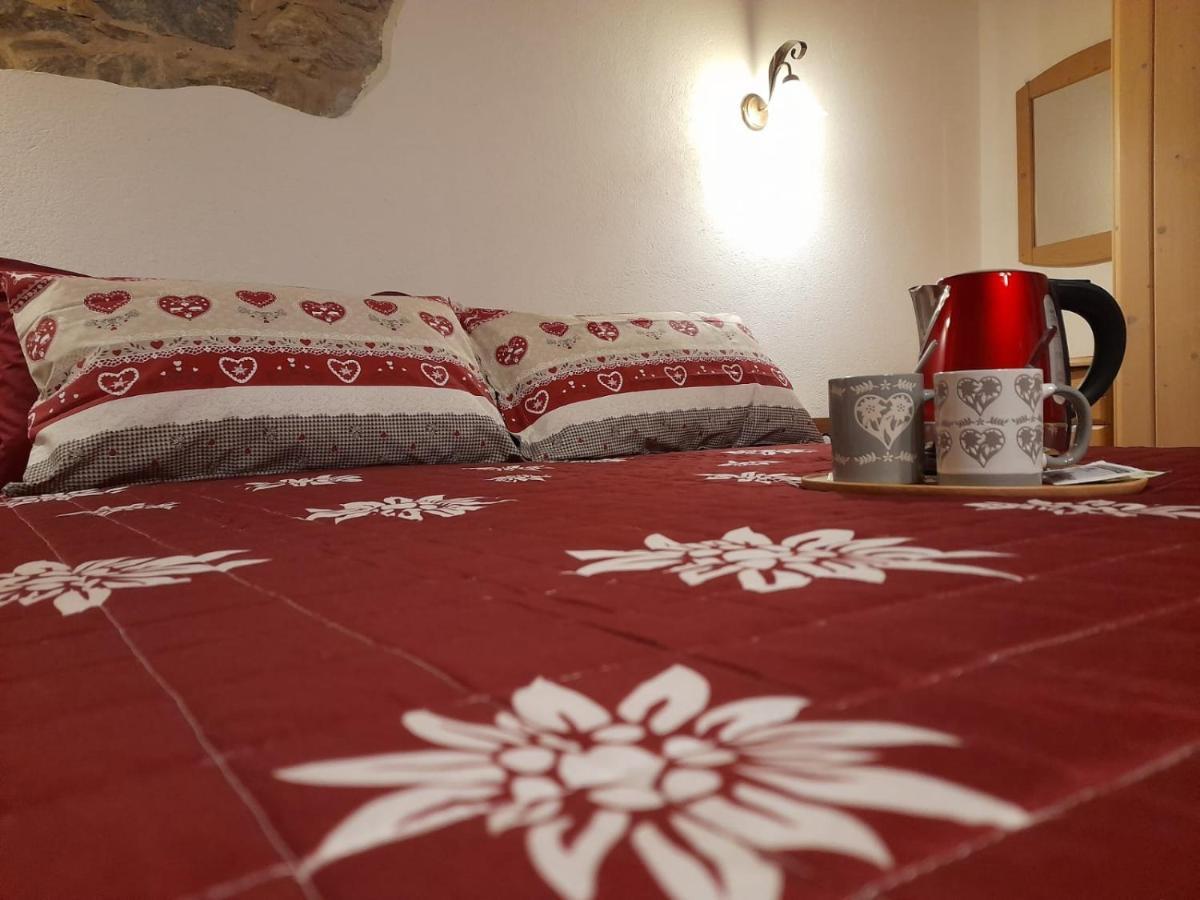 Bed & Breakfast La Crotta Pont-Saint-Martin Exterior photo