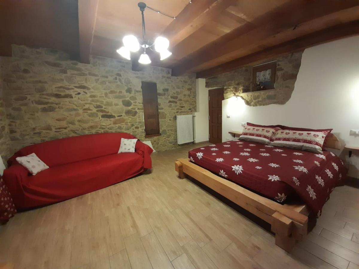 Bed & Breakfast La Crotta Pont-Saint-Martin Exterior photo